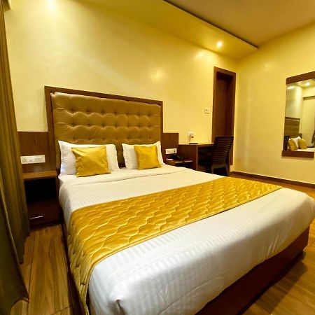 Hotel Pearl'S Bkc Inn- Near Trade Centre, Visa Consulate Мумбаи Экстерьер фото