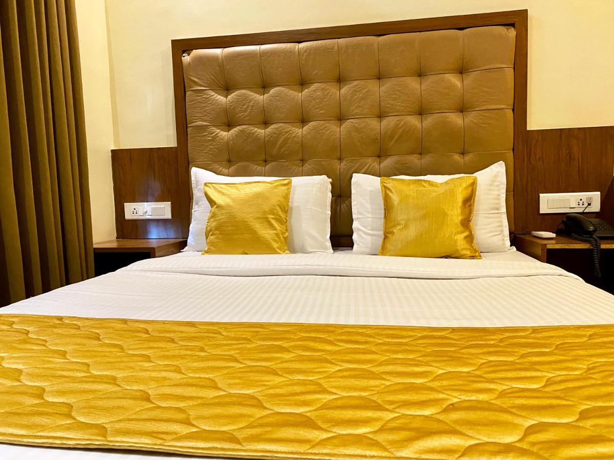 Hotel Pearl'S Bkc Inn- Near Trade Centre, Visa Consulate Мумбаи Экстерьер фото