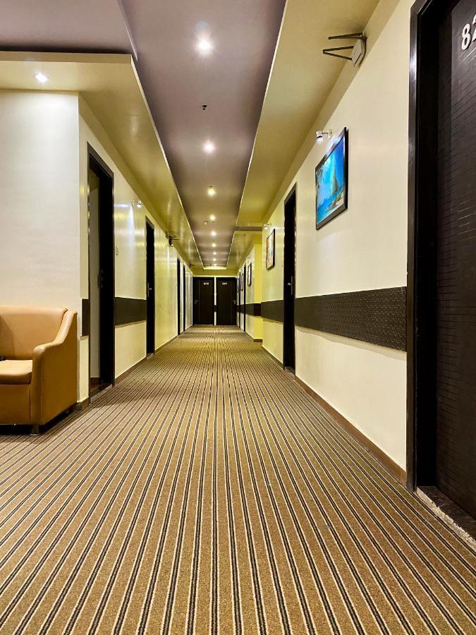 Hotel Pearl'S Bkc Inn- Near Trade Centre, Visa Consulate Мумбаи Экстерьер фото