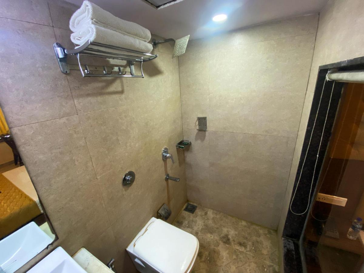 Hotel Pearl'S Bkc Inn- Near Trade Centre, Visa Consulate Мумбаи Экстерьер фото